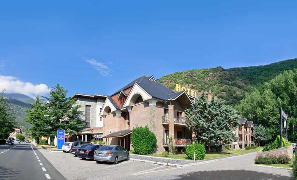 Hotel Snoe Condes Del Pallars Rialp Zewnętrze zdjęcie