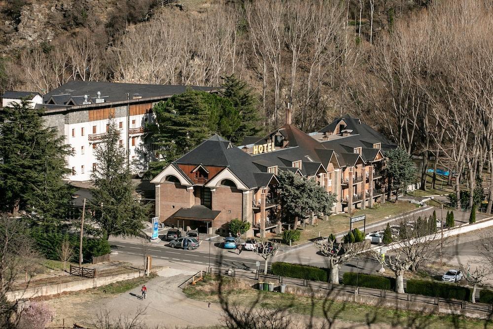 Hotel Snoe Condes Del Pallars Rialp Zewnętrze zdjęcie