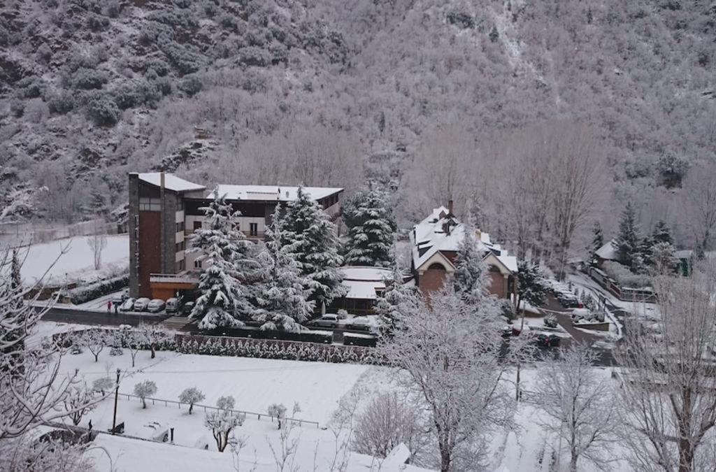 Hotel Snoe Condes Del Pallars Rialp Zewnętrze zdjęcie